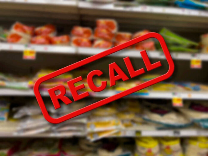 shutterstock_2186488579.jpg Recall notice over grocery store shelves.