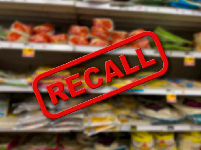shutterstock_2186488579-1 Recall notice over grocery store shelves.